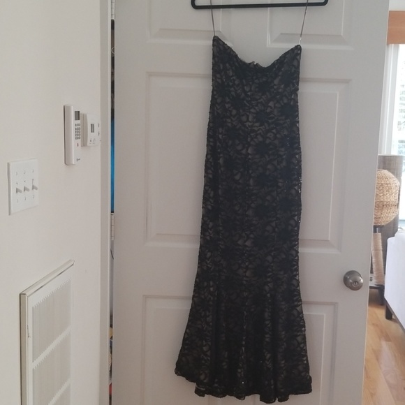 Evening gown - Picture 2 of 2